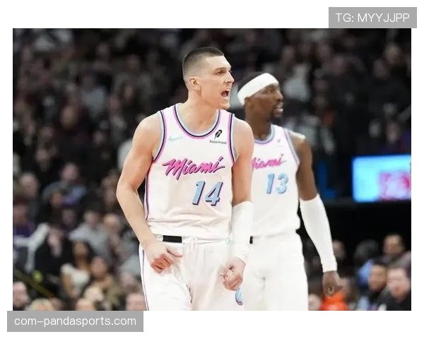 独行侠戴维斯空砍35分难阻逆转 鹈鹕末节38分攻势教练战术部署成转折